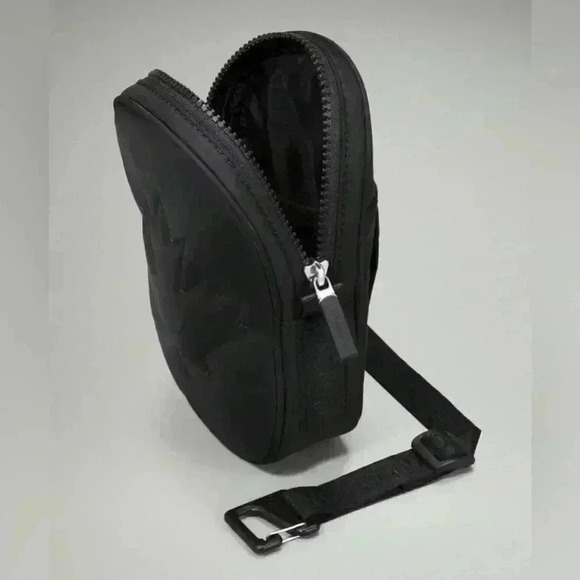 Lululemon-Future  Legacy Crossbody Bag - Picture 4 of 6